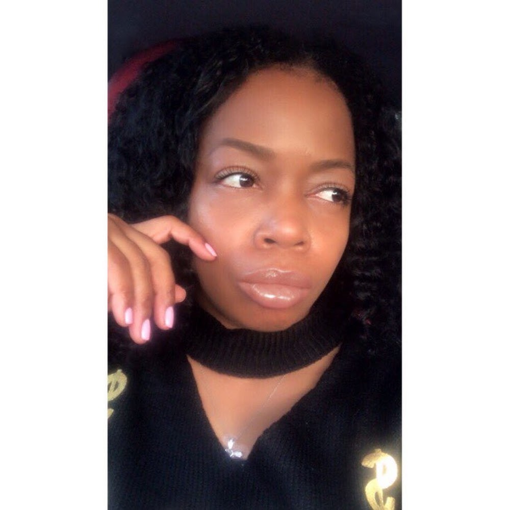 Meet your Posher, Nakia